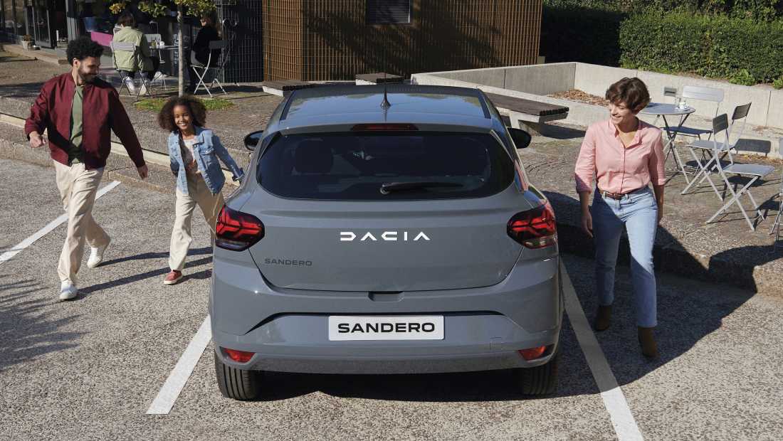 Dacia Sandero - Veiligheid voorop met onder andere Dodehoekwaarschuwing. Parkeersensoren en Achteruitrijcamera